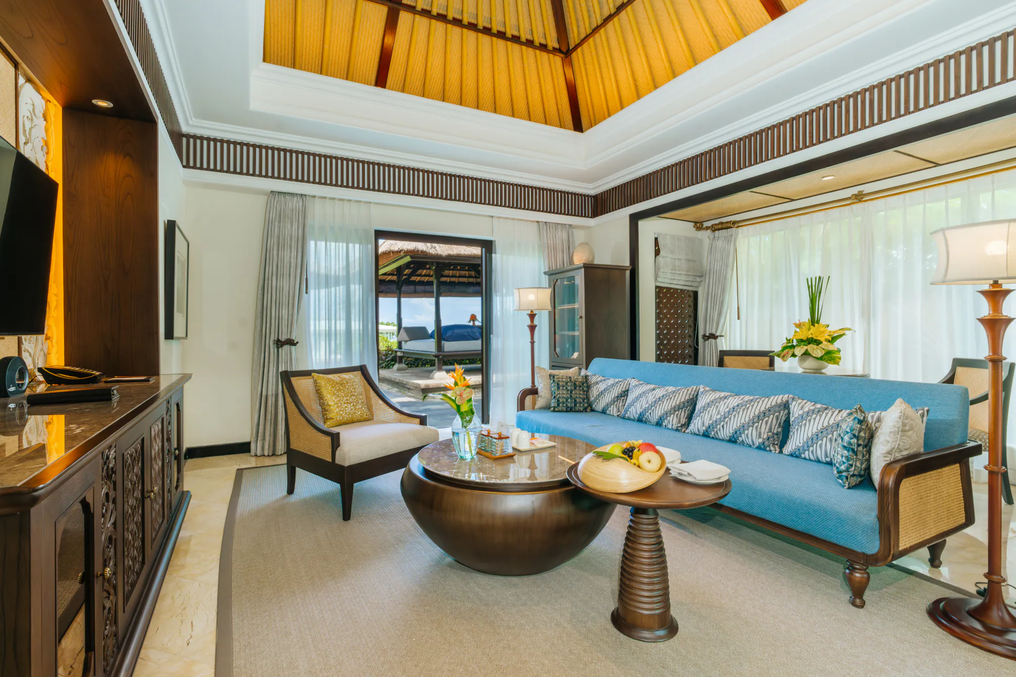 booking Oceanfront villa Nha Trang